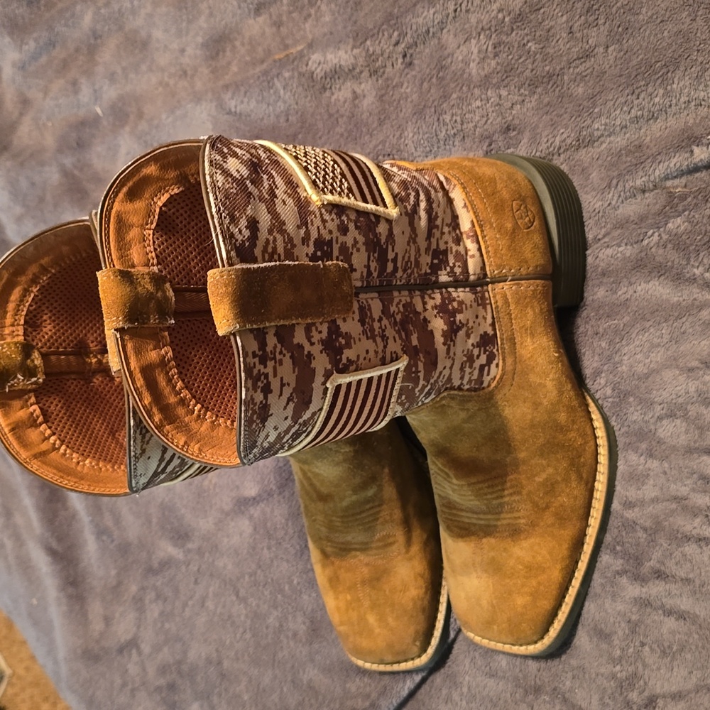 Mens Ariat patriot boots 9D